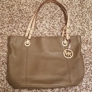 Michael Kors gray leather purse